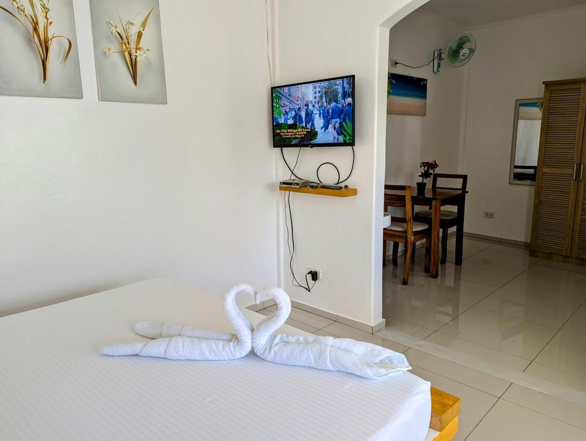 Astillo'S Guest Houses Moalboal Room photo