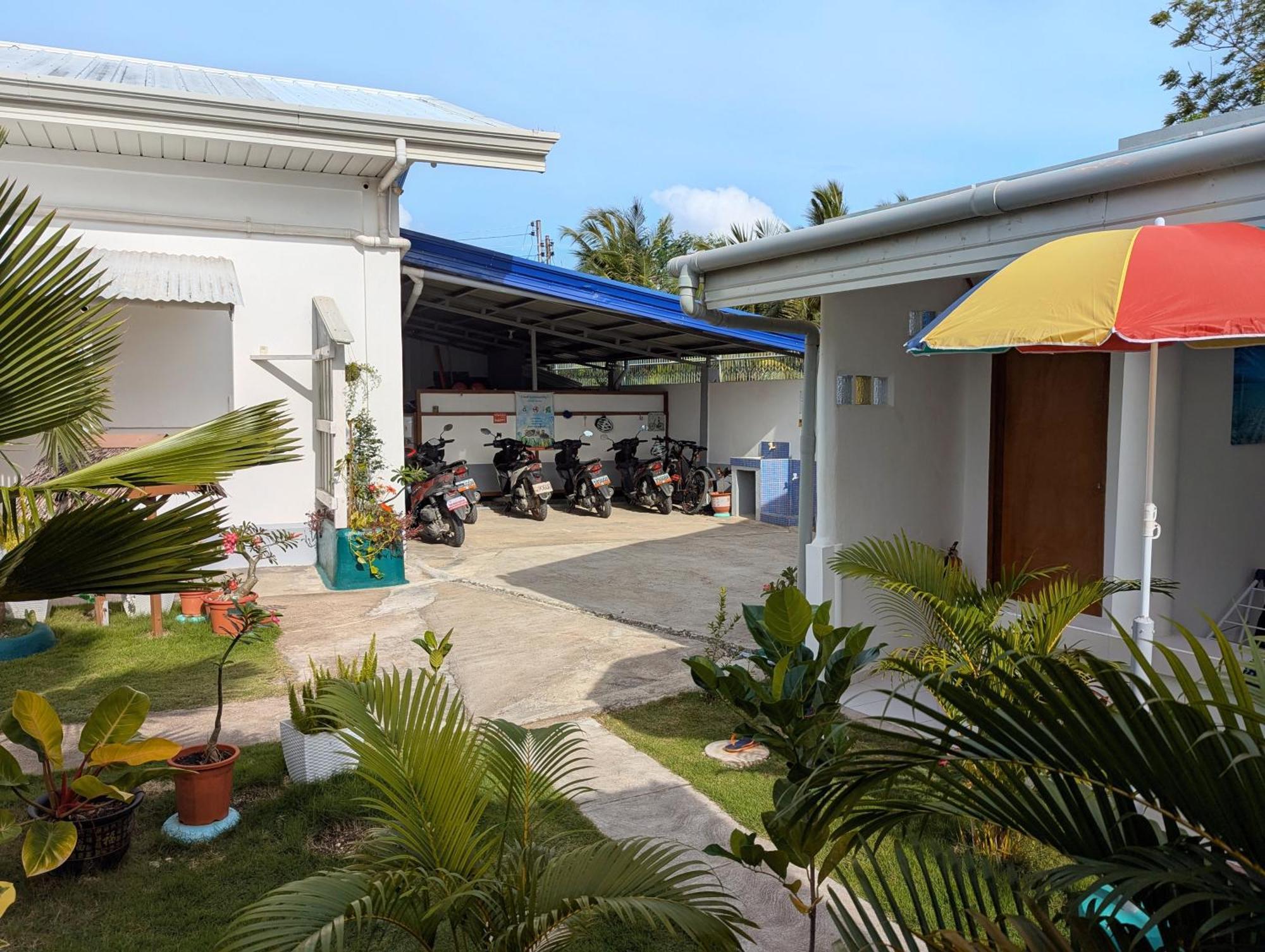 Astillo'S Guest Houses Moalboal Room photo