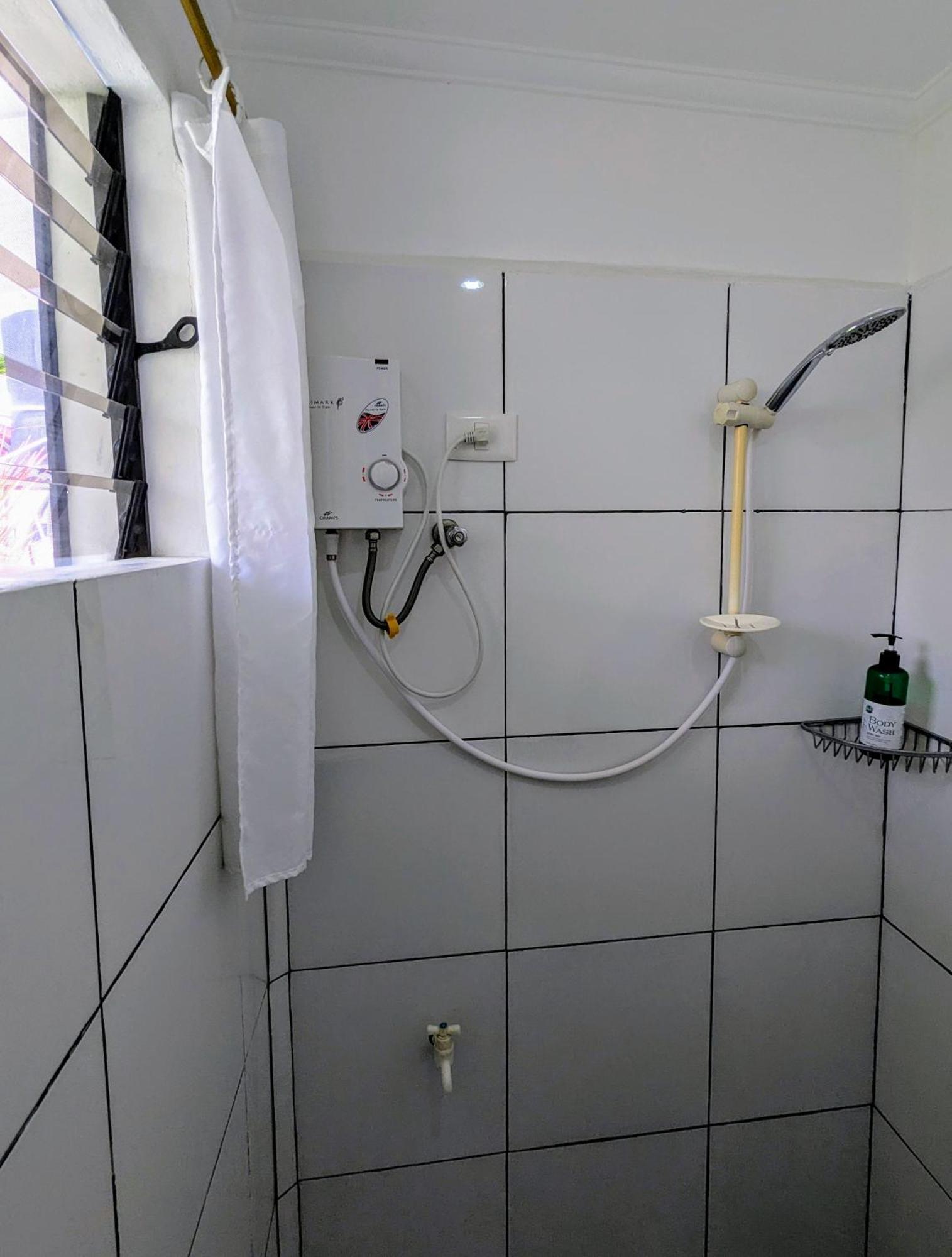 Astillo'S Guest Houses Moalboal Room photo